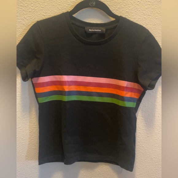 Reformation "70s Tee" Retro Rainbow Stripe Black
Short Sleeve Shirt. - Picture 6 of 8